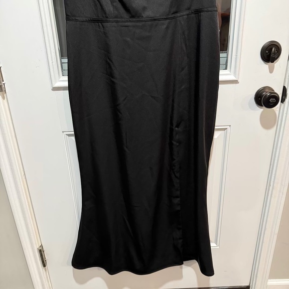 Ieena For Mac Duggal Beaded High Neck Gown Black Size 14 - Picture 6 of 16